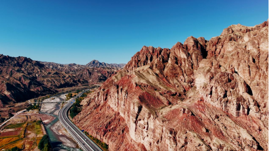 以翰墨行走江山 以图画铸就史诗——“走遍中国”写生创作行径甘肃段圆满收官