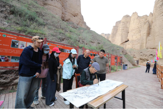 以翰墨行走江山 以图画铸就史诗——“走遍中国”写生创作行径甘肃段圆满收官